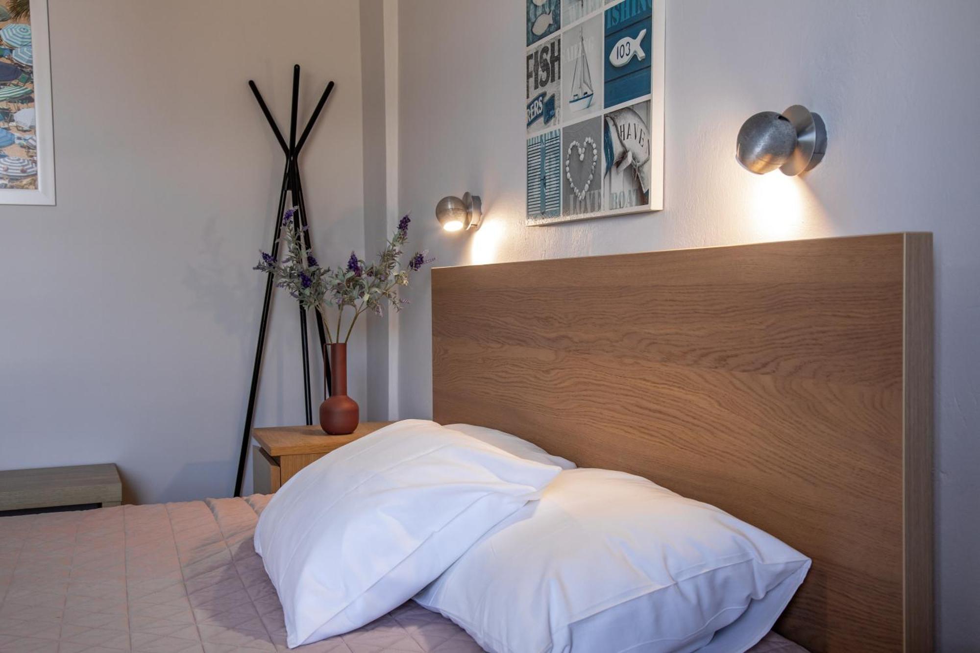 Nefeli Rooms Agia Marina Zewnętrze zdjęcie