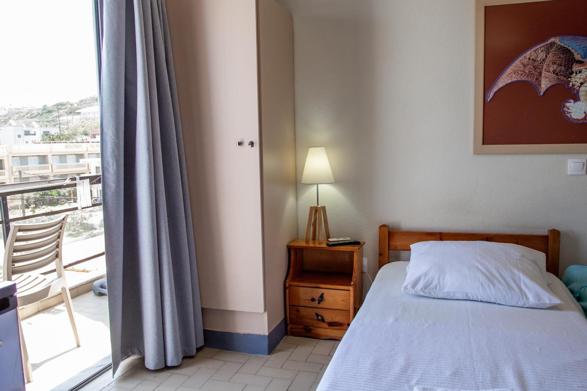 Nefeli Rooms Agia Marina Zewnętrze zdjęcie