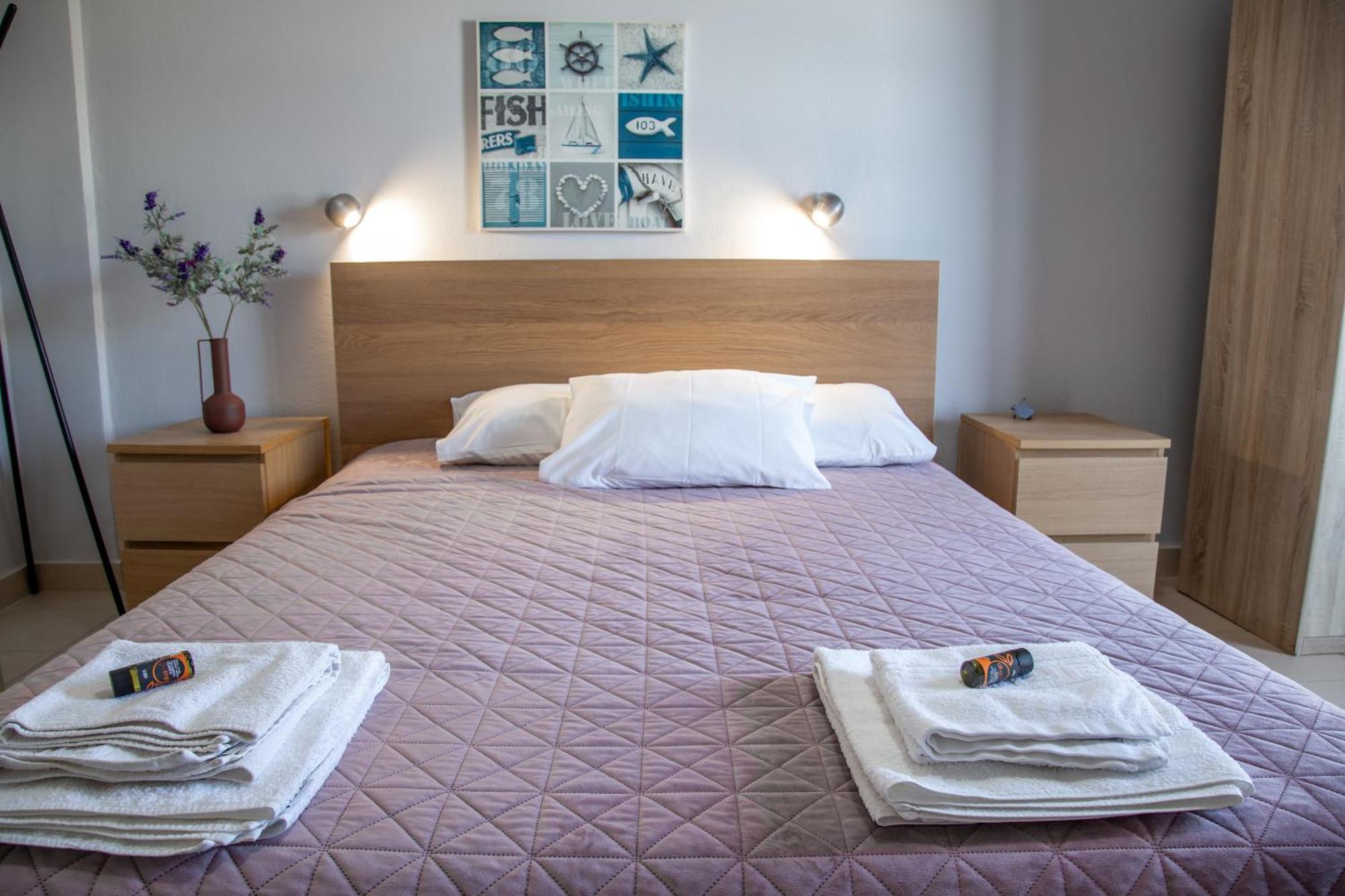 Nefeli Rooms Agia Marina Zewnętrze zdjęcie