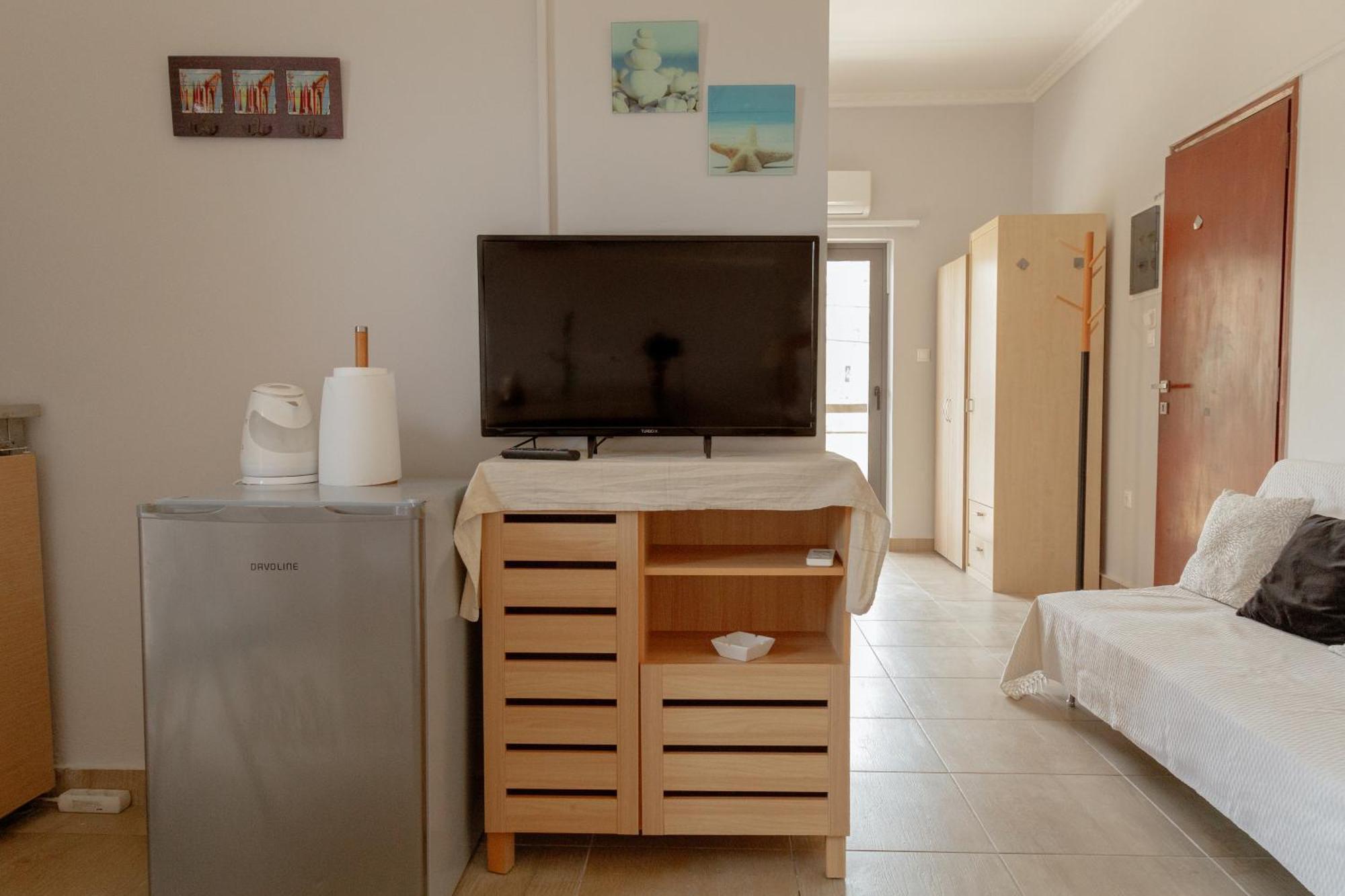 Nefeli Rooms Agia Marina Zewnętrze zdjęcie