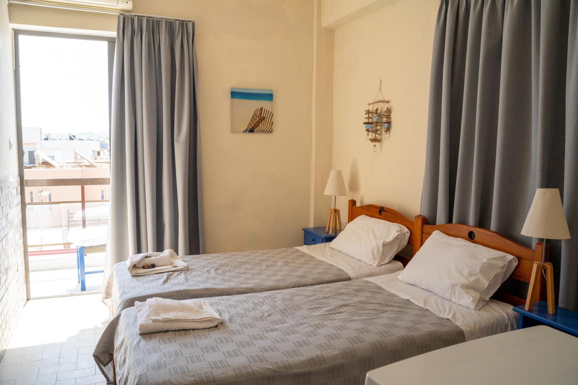 Nefeli Rooms Agia Marina Zewnętrze zdjęcie