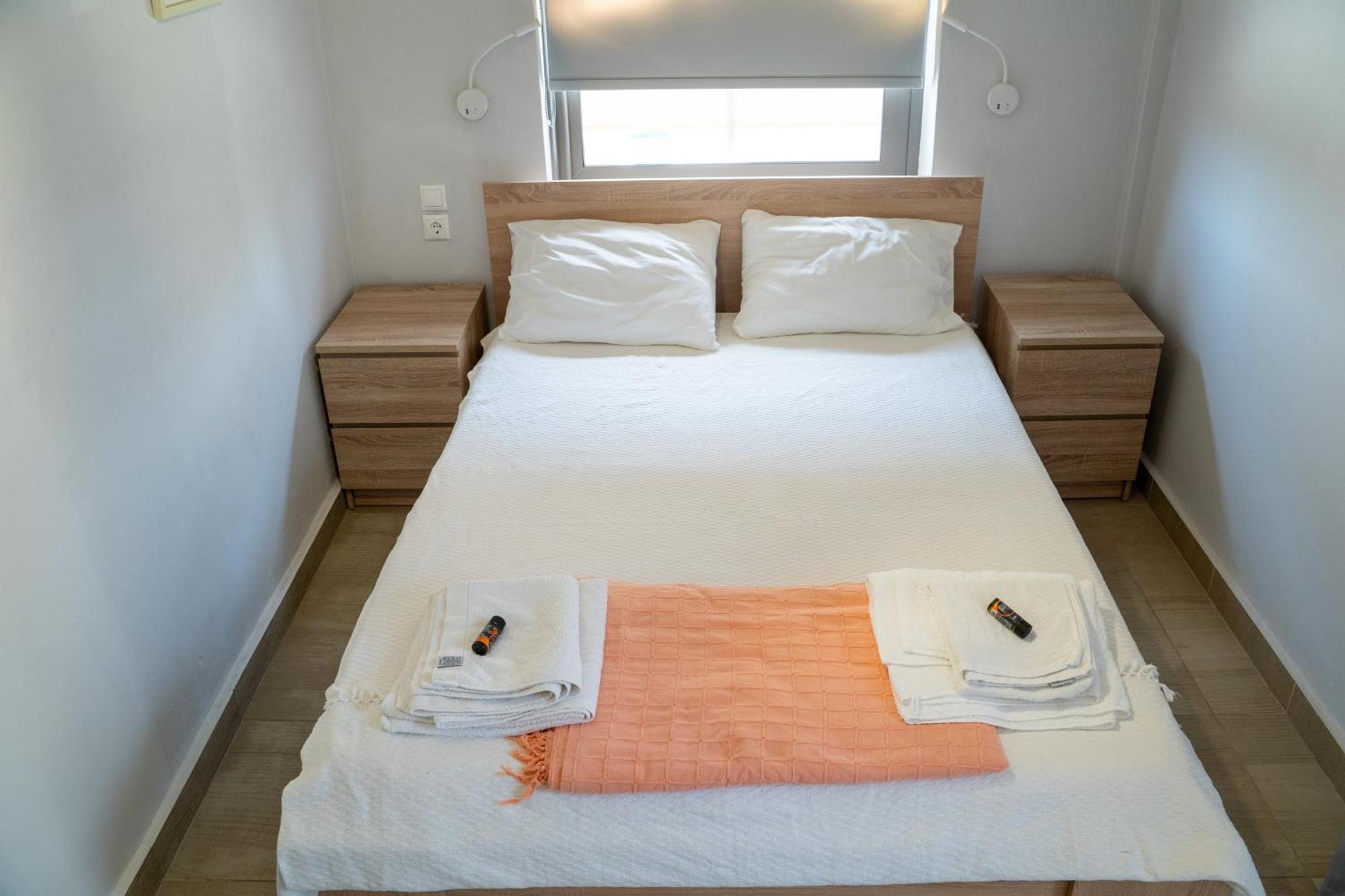 Nefeli Rooms Agia Marina Zewnętrze zdjęcie